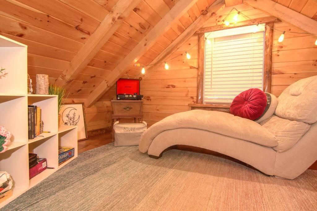 Charming Lakeview Cabin Near Geneva-On-The-Lake! 애슈터뷸라 외부 사진
