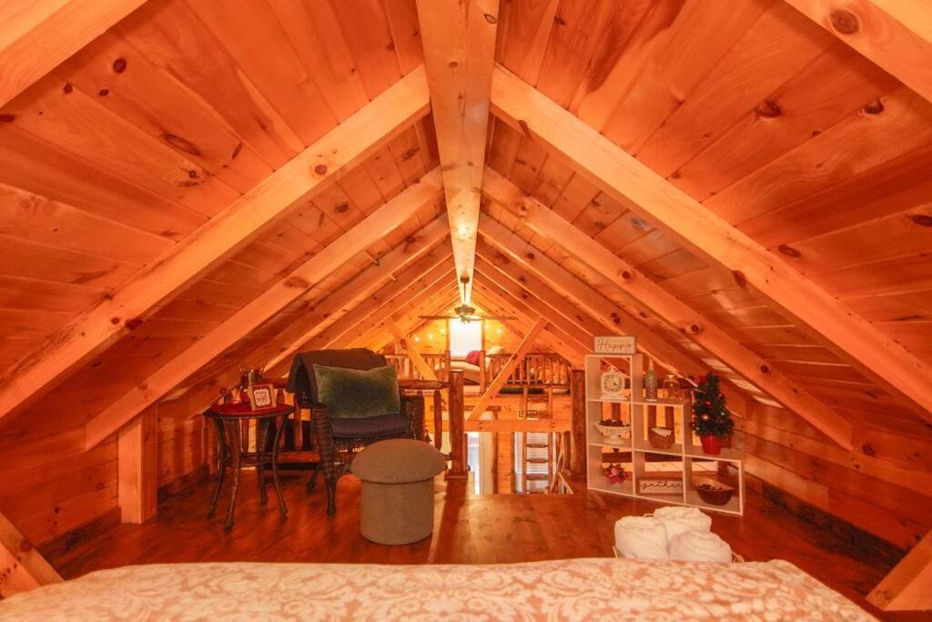 Charming Lakeview Cabin Near Geneva-On-The-Lake! 애슈터뷸라 외부 사진