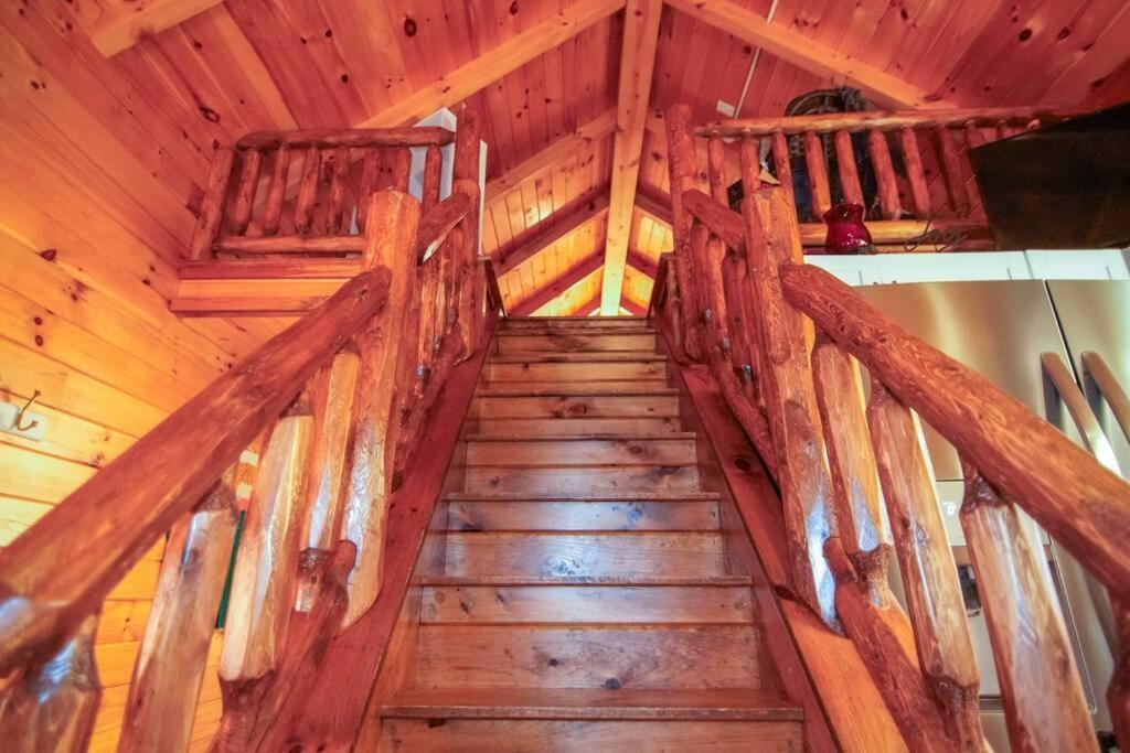 Charming Lakeview Cabin Near Geneva-On-The-Lake! 애슈터뷸라 외부 사진