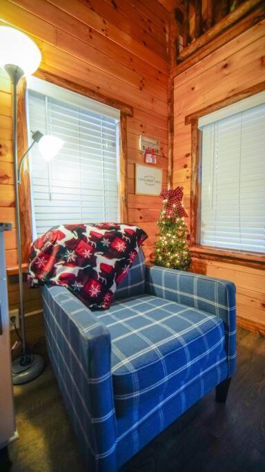 Charming Lakeview Cabin Near Geneva-On-The-Lake! 애슈터뷸라 외부 사진