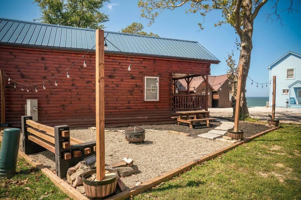 Charming Lakeview Cabin Near Geneva-On-The-Lake! 애슈터뷸라 외부 사진