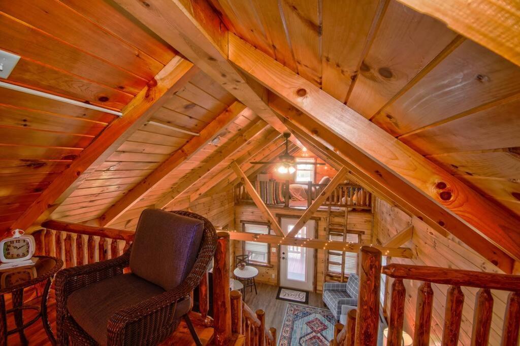 Charming Lakeview Cabin Near Geneva-On-The-Lake! 애슈터뷸라 외부 사진